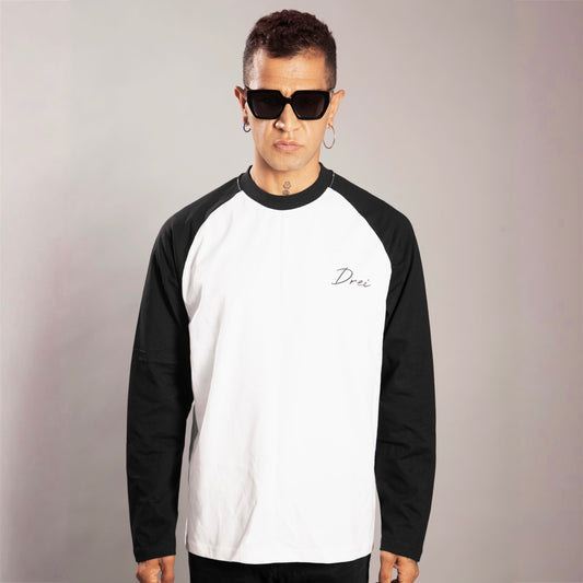 Drei Raglan Long-Sleeve T-Shirt