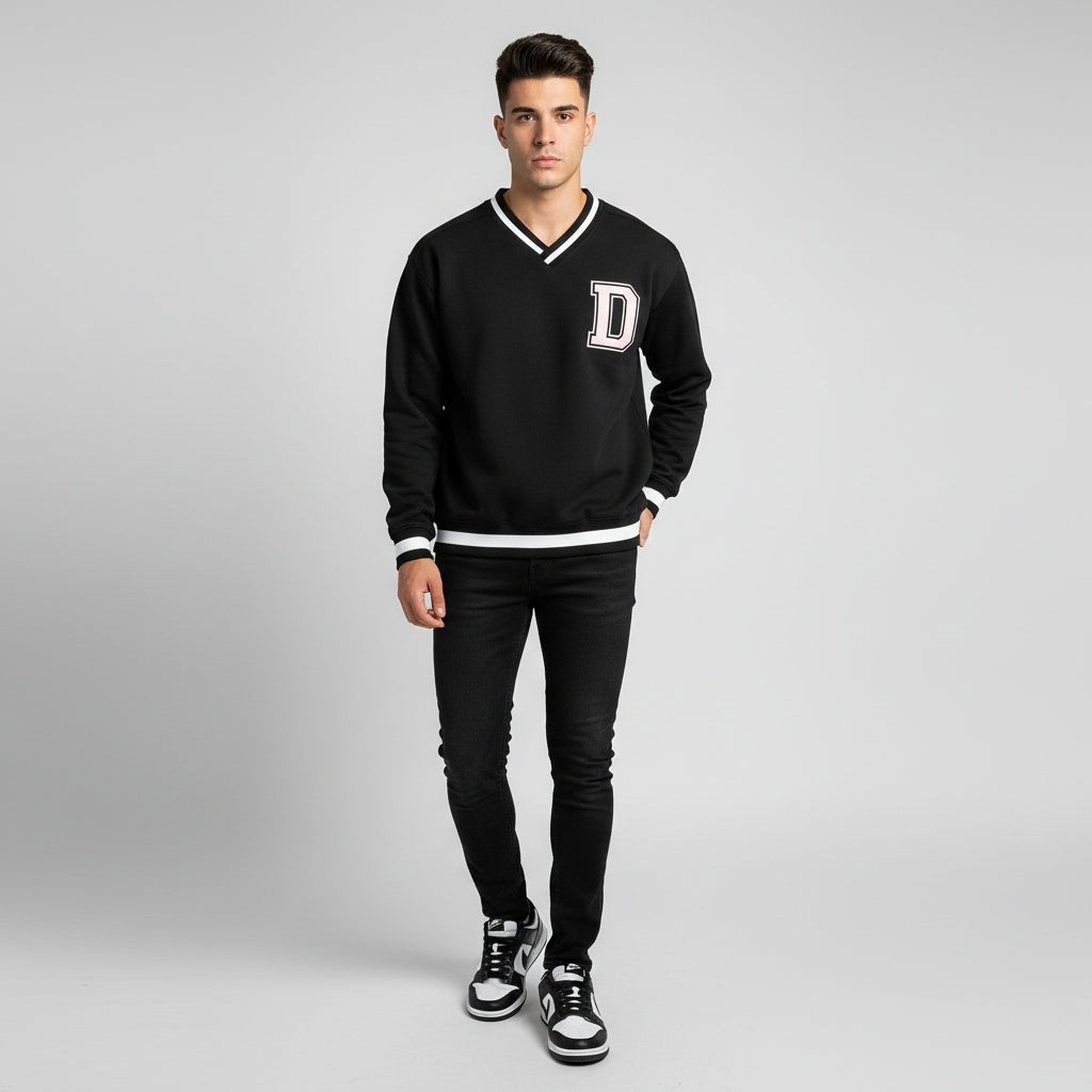 V-Neck Collar Boxy Logo Sweatshirt (Black/White)